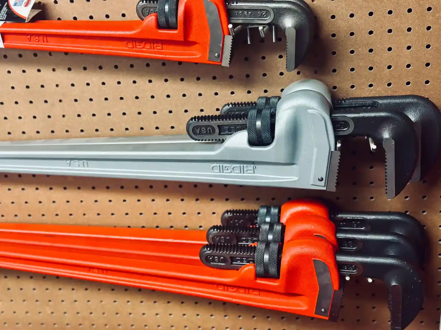 pipe wrench